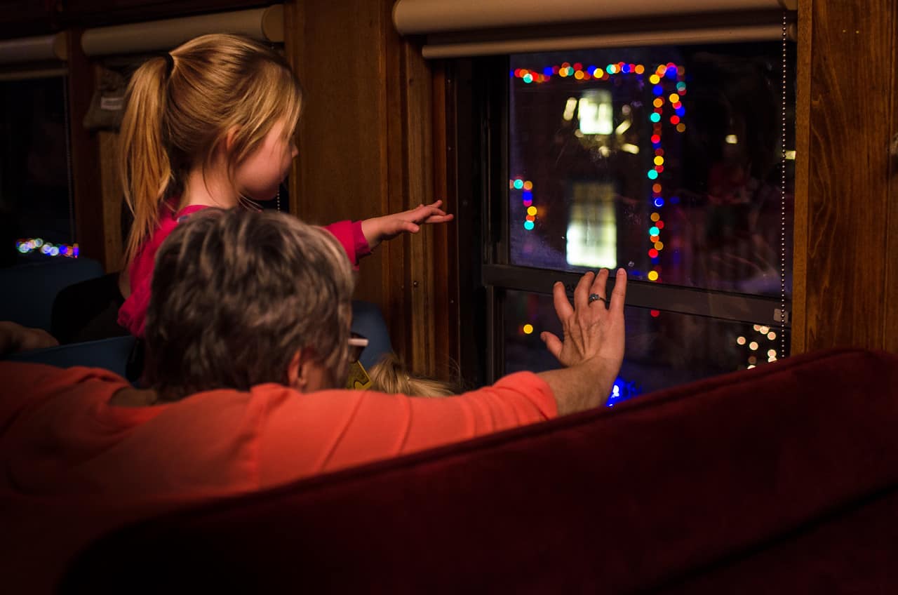 polar express train ride alberta